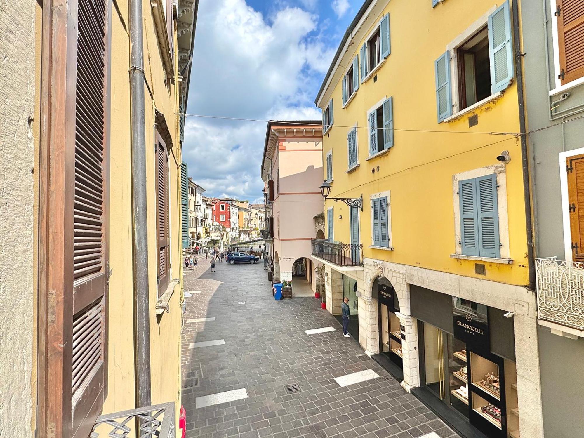 Casa La Margherita Desenzano del Garda Exterior photo